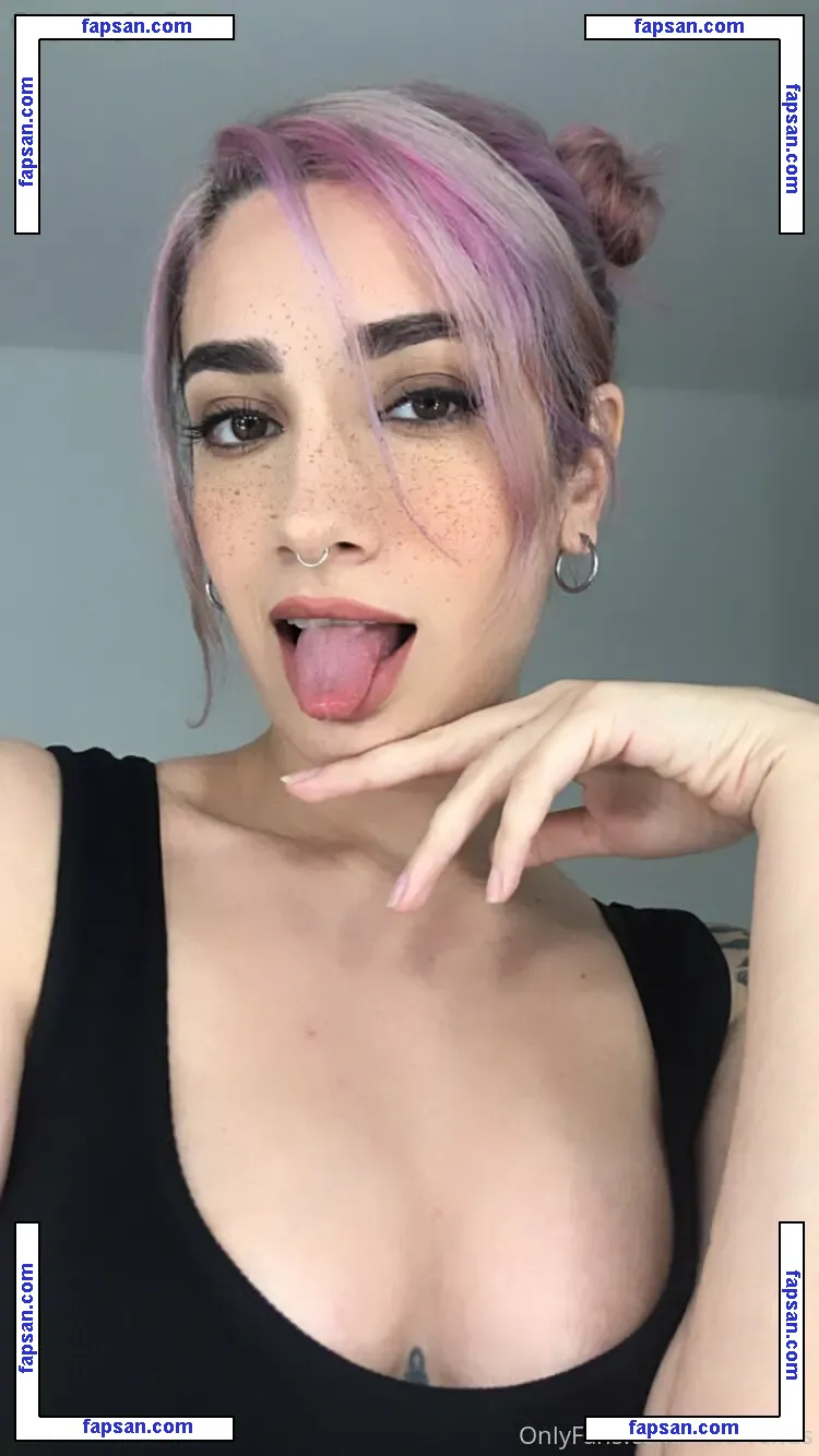 miss-venus nude photo #0009 from OnlyFans