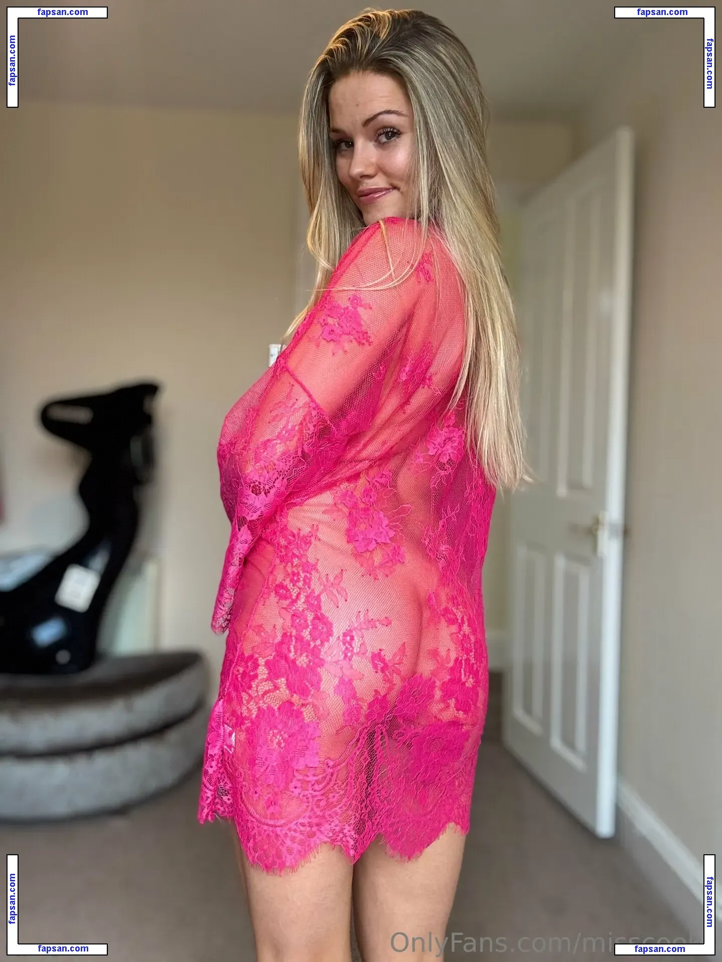 Misscooke nude photo #0039 from OnlyFans