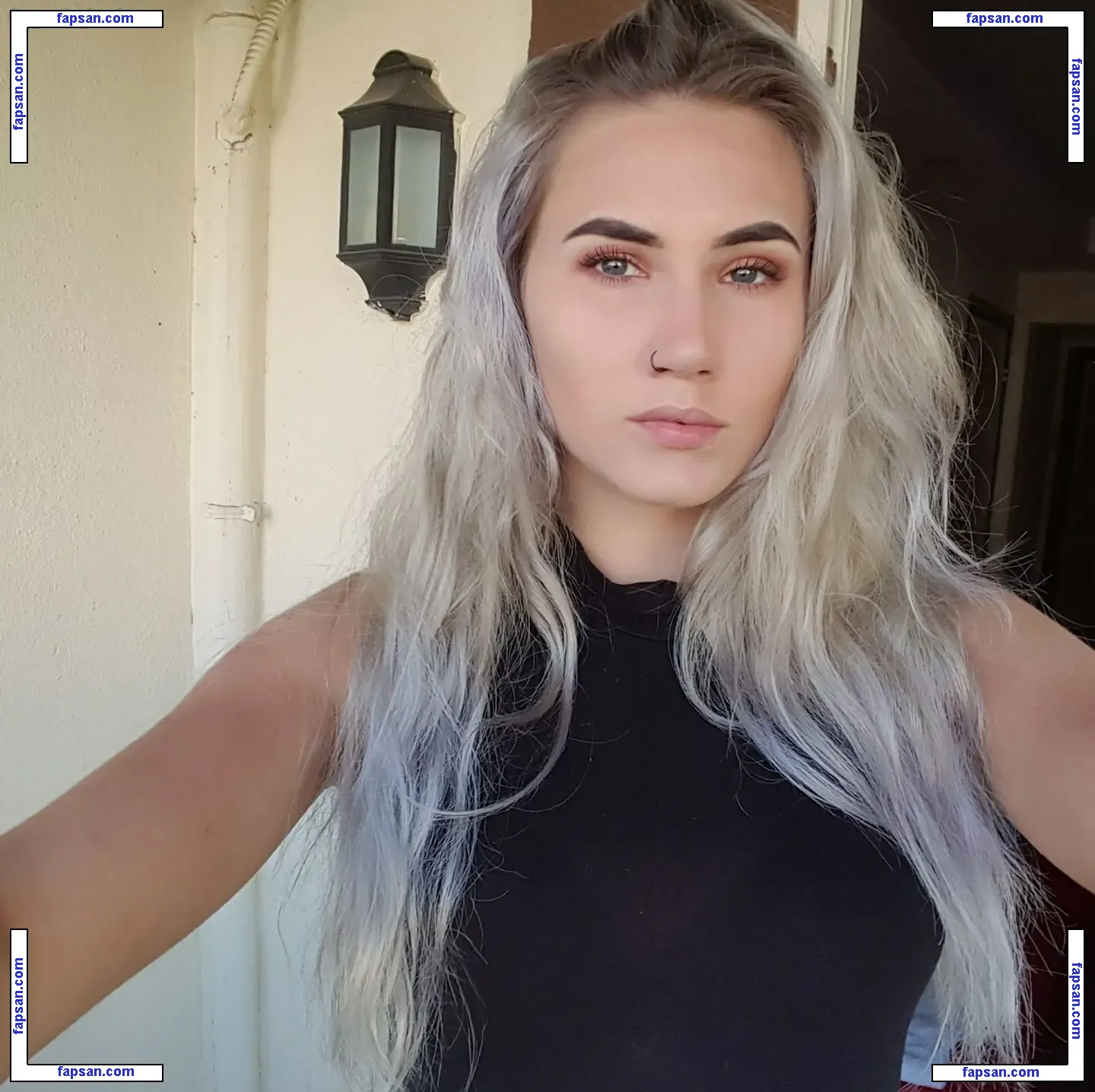 misscourtneyxo голая фото #0001 с Онлифанс