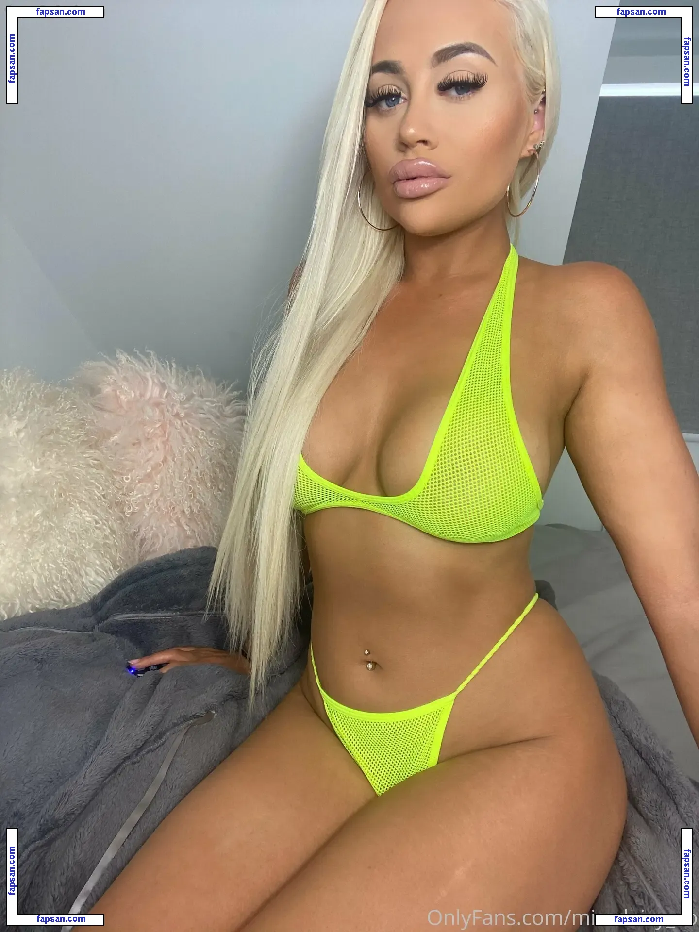 missdaisy_xo nude photo #0009 from OnlyFans