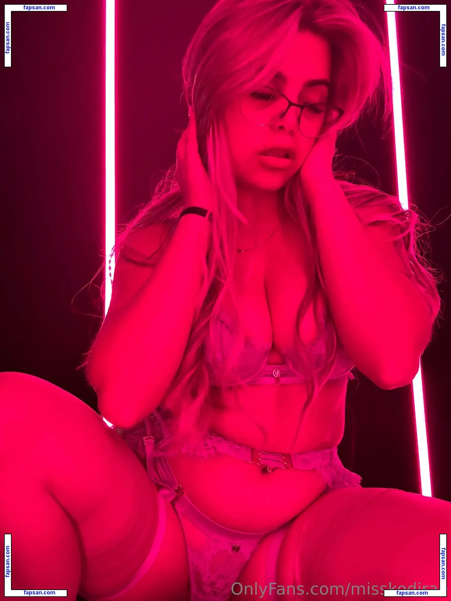misselizaraven nude photo #0002 from OnlyFans