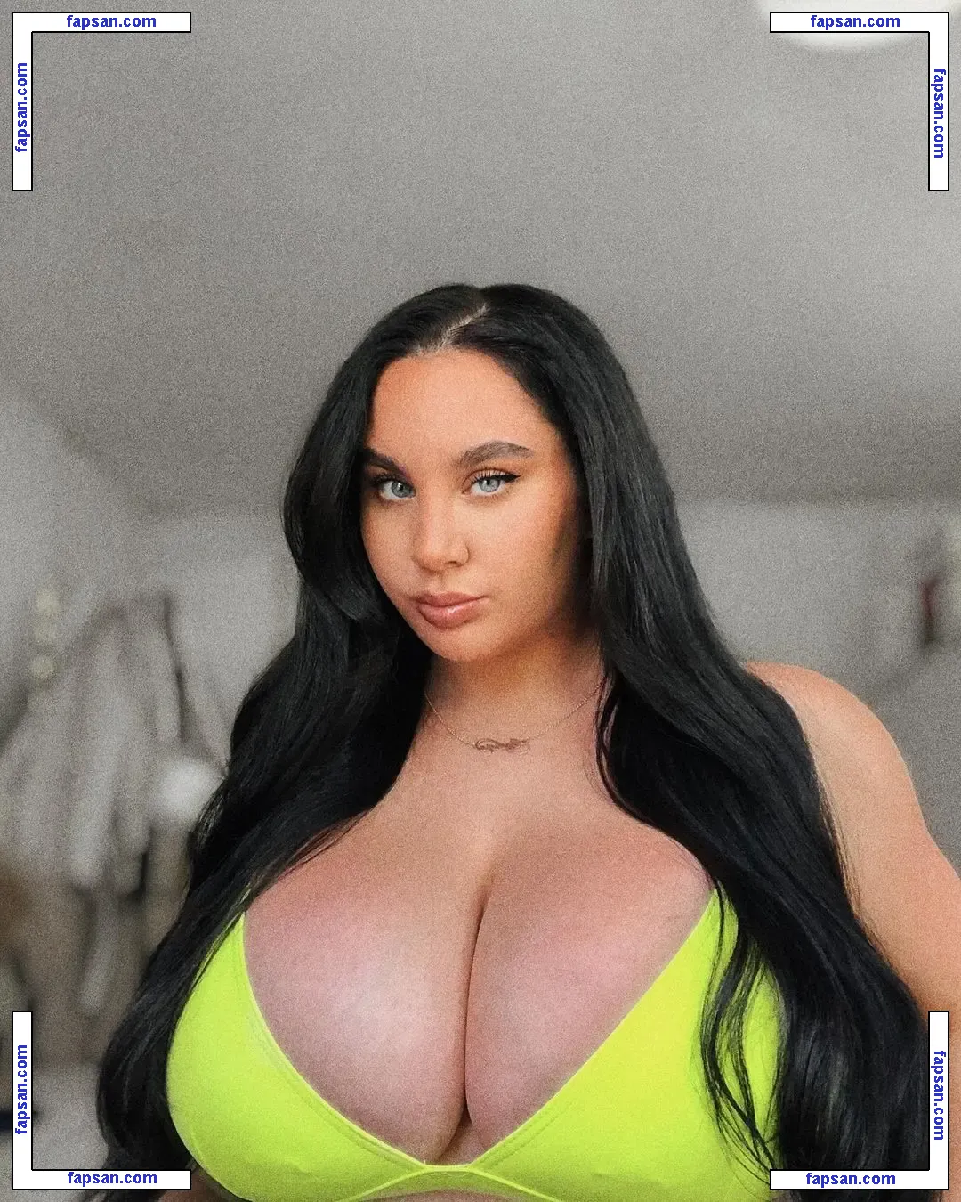 Missgeobernasconi nude photo #0022 from OnlyFans