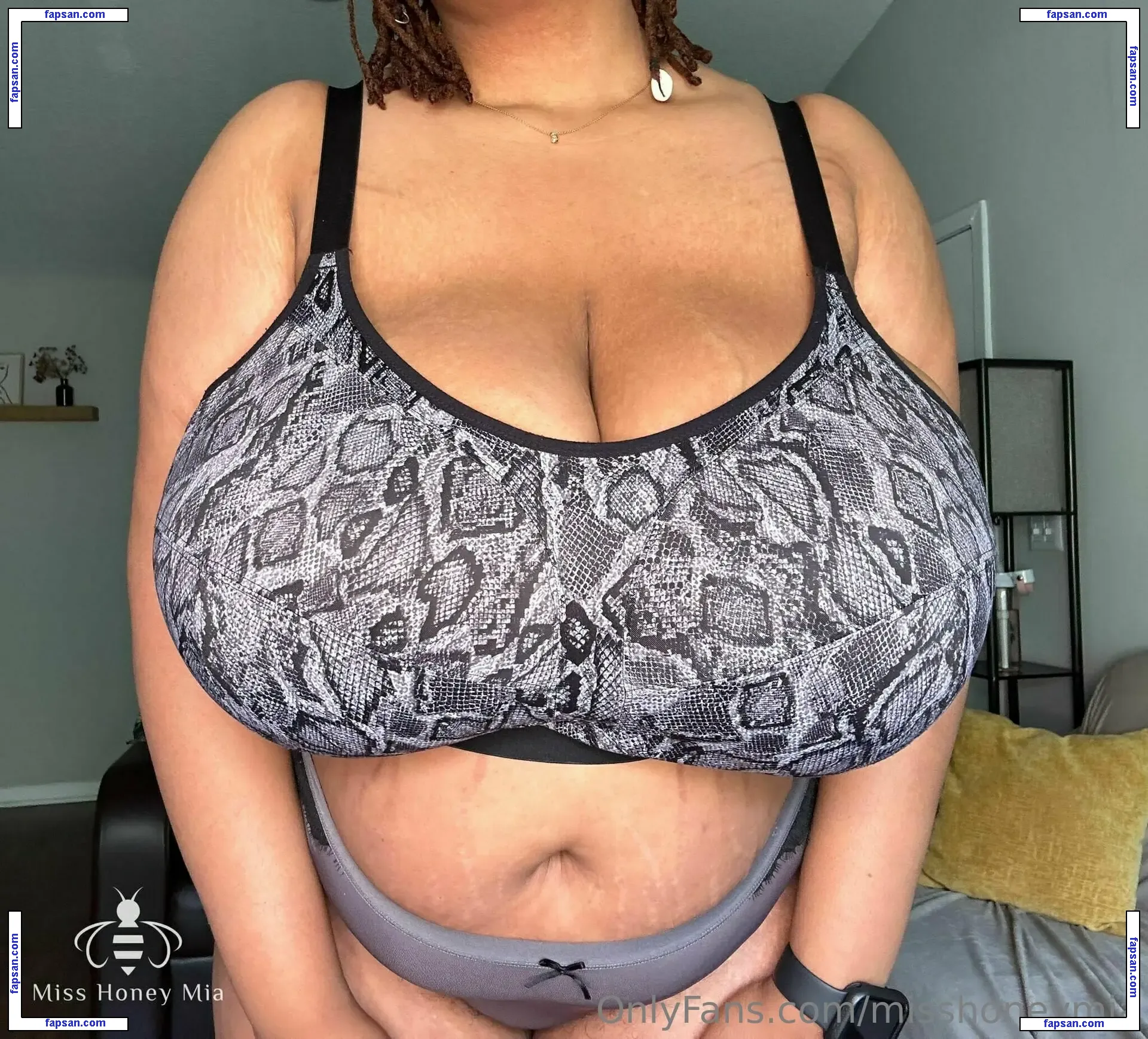 misshoneymia nude photo #0070 from OnlyFans