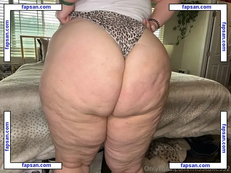 misskakes92 голая фото #0008 с Онлифанс