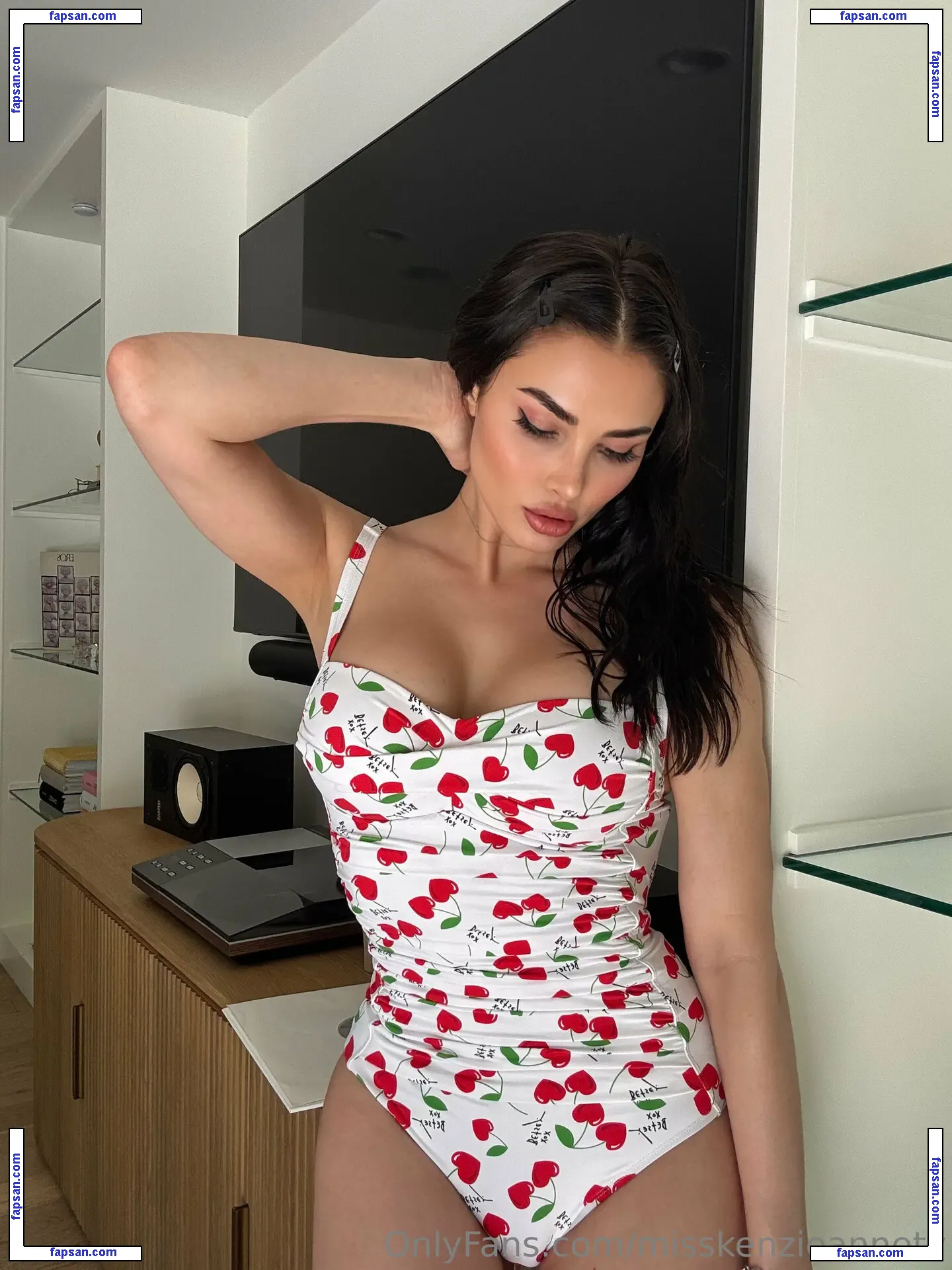 misskenzieannetv nude photo #0017 from OnlyFans