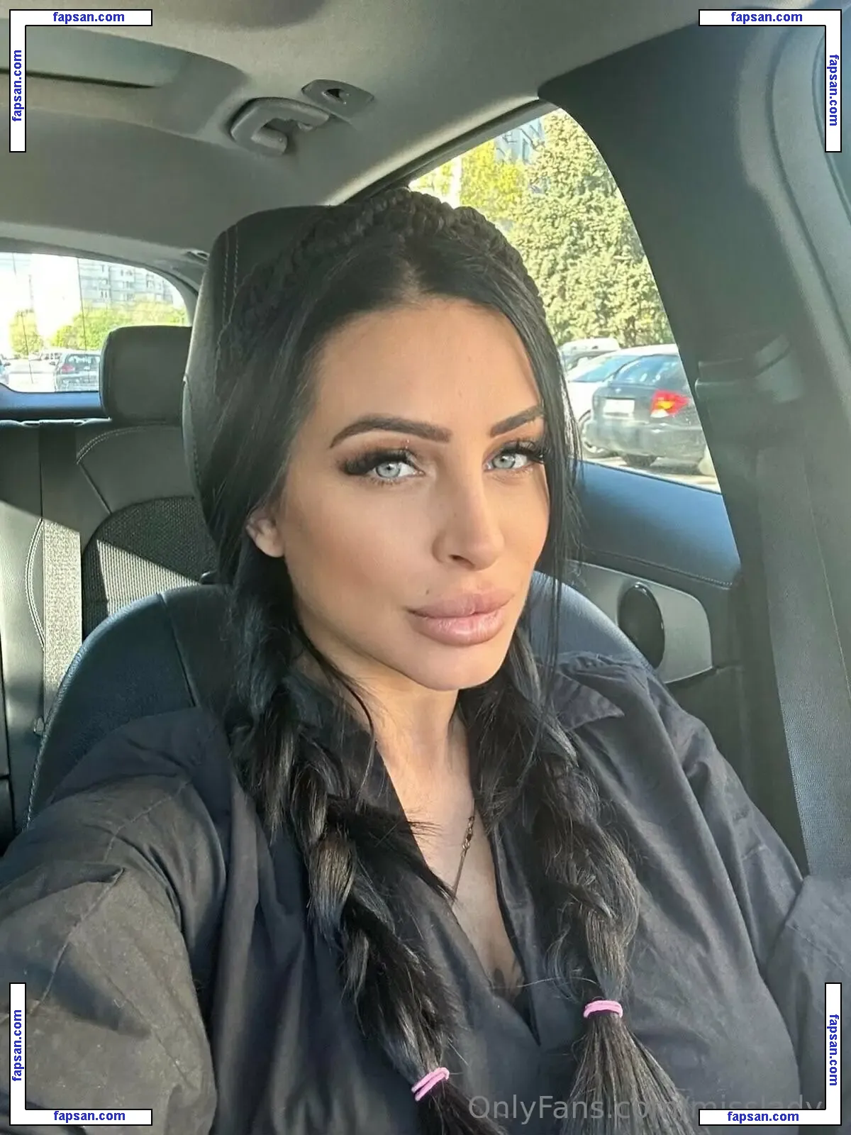 misslady8 nude photo #0024 from OnlyFans