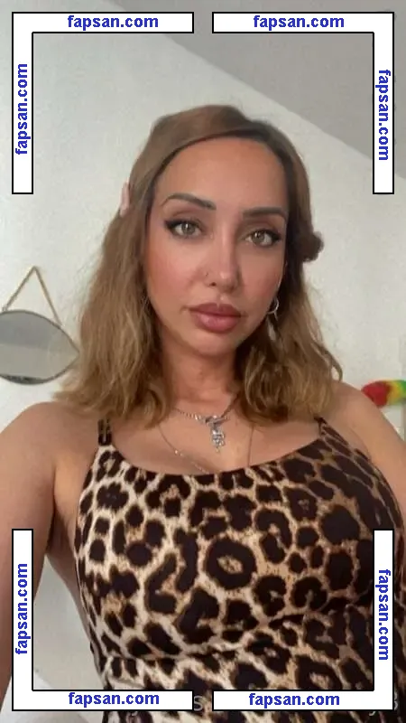 misslilly8 nude photo #0012 from OnlyFans