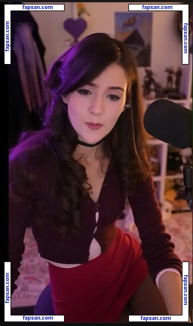 missluality голая фото #0035 с Онлифанс