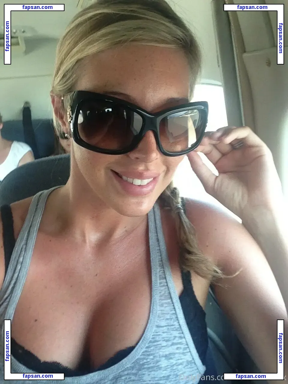 misssaintxxx nude photo #0021 from OnlyFans