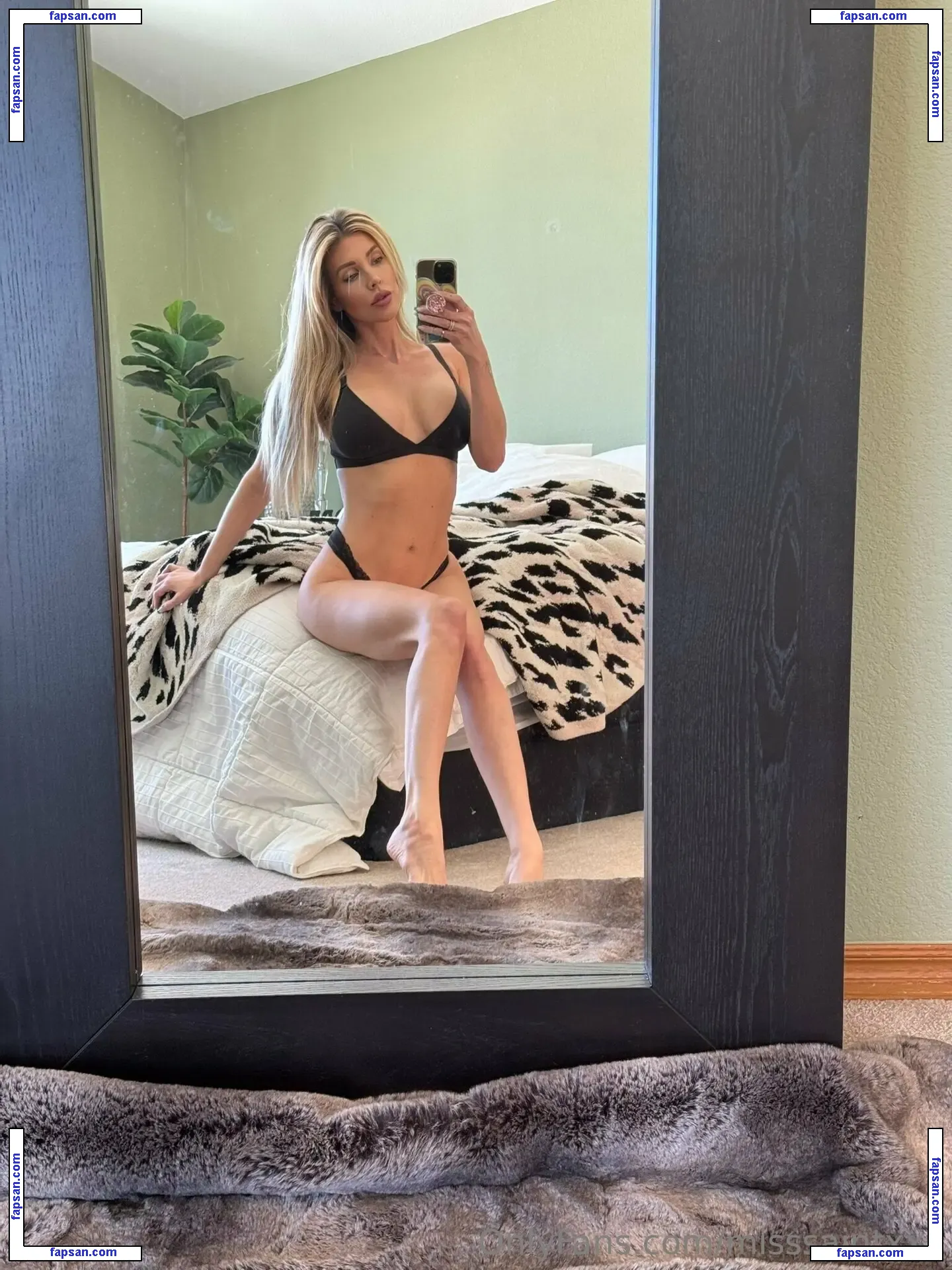 misssaintxxx nude photo #0336 from OnlyFans