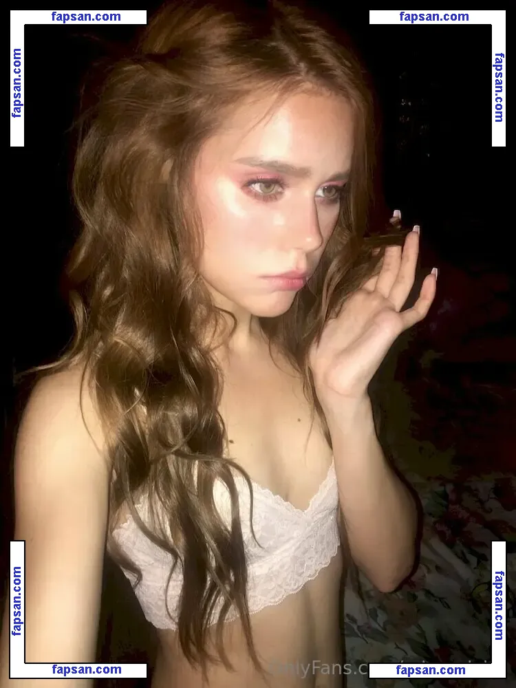 missvelviss nude photo #0012 from OnlyFans