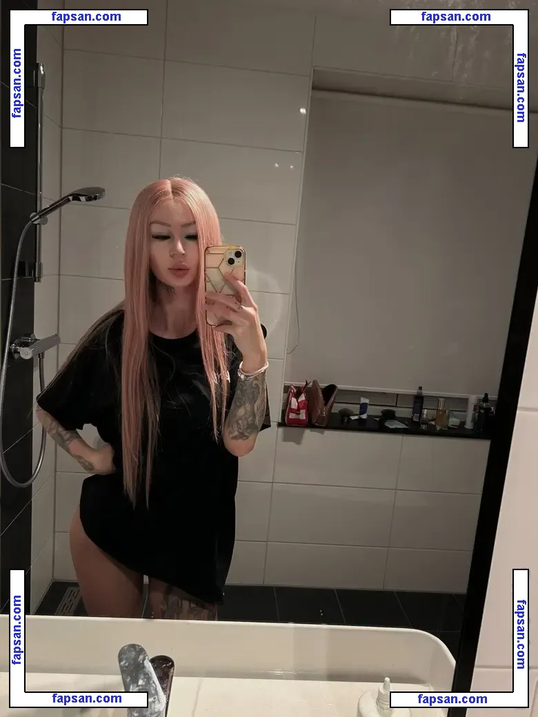 missxgrey22 nude photo #0008 from OnlyFans