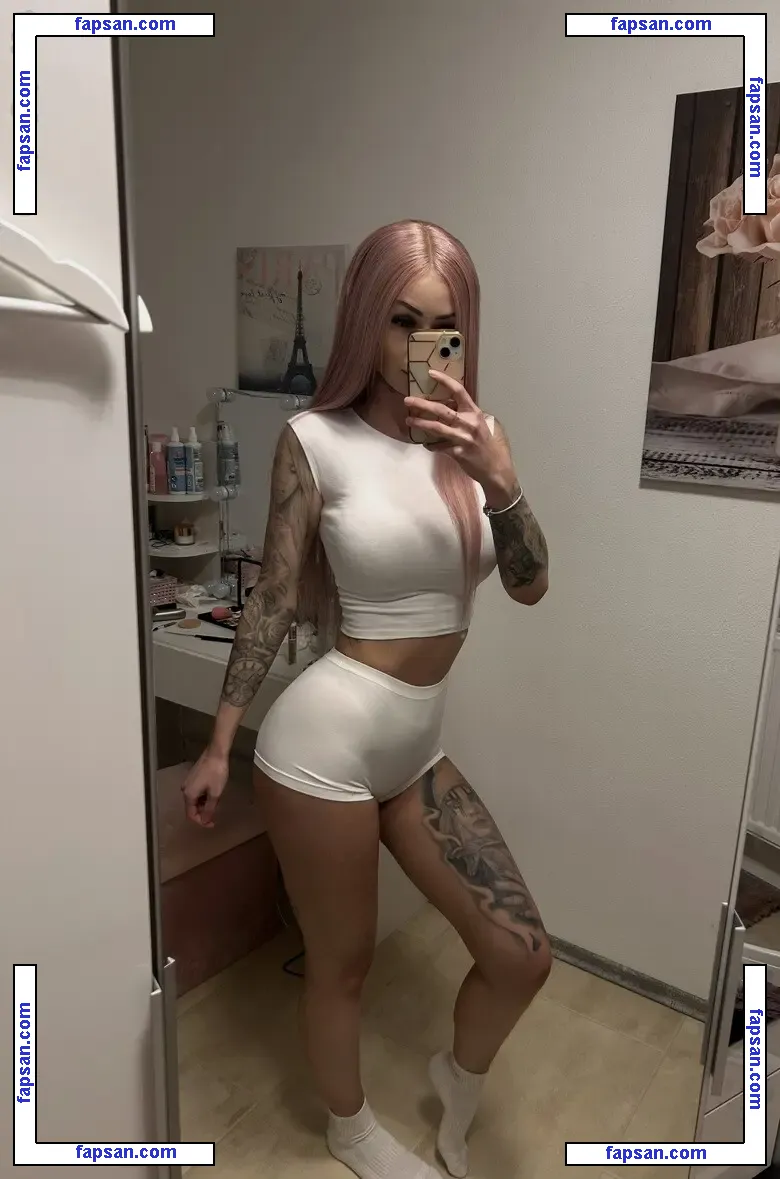 missxgrey22 nude photo #0010 from OnlyFans