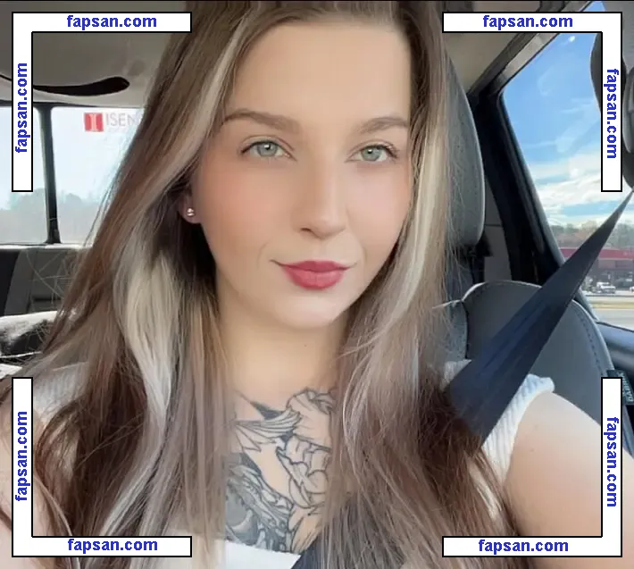 Missy Holly nude photo #0002 from OnlyFans