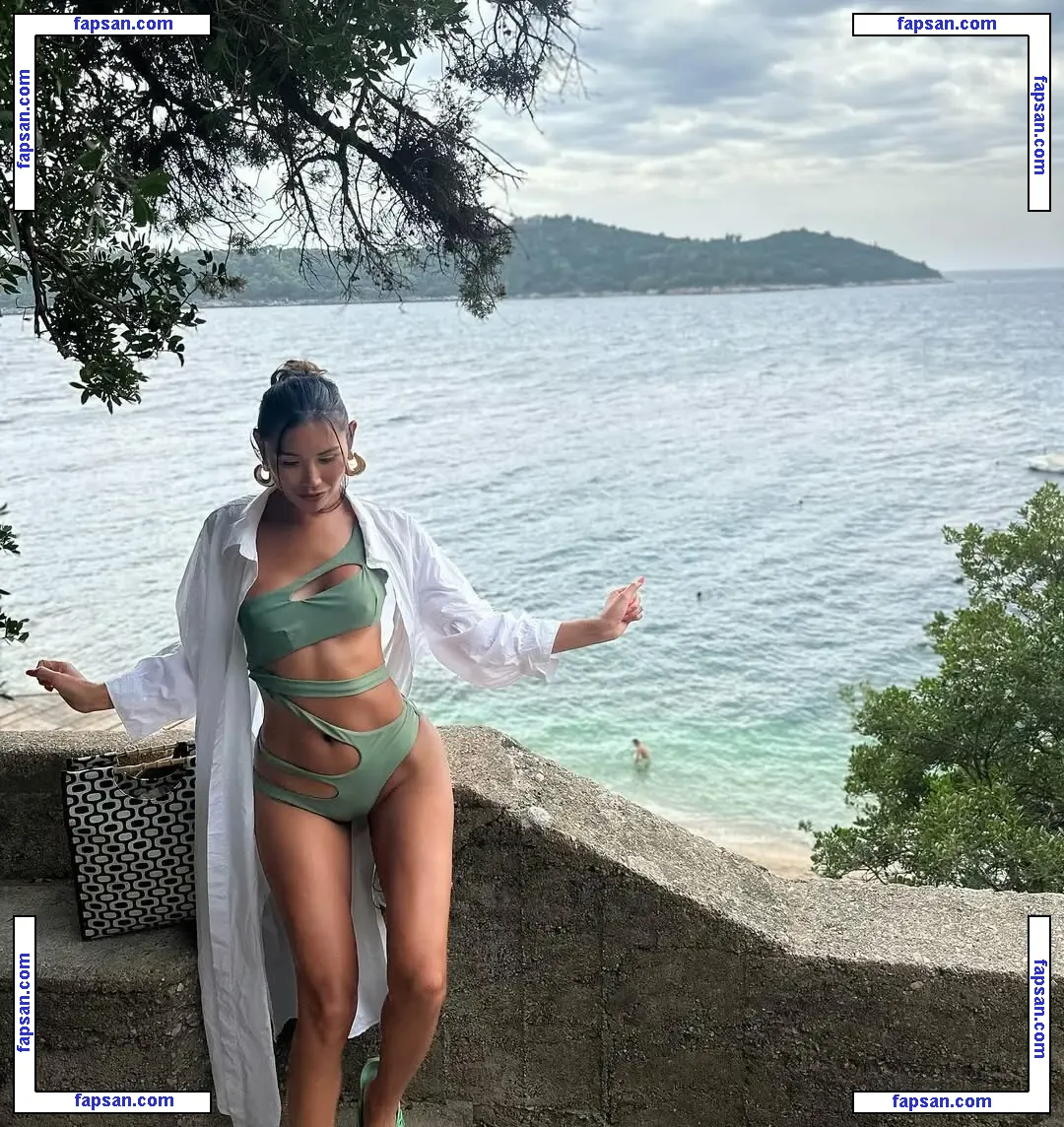 Missyarowng nude photo #0027 from OnlyFans