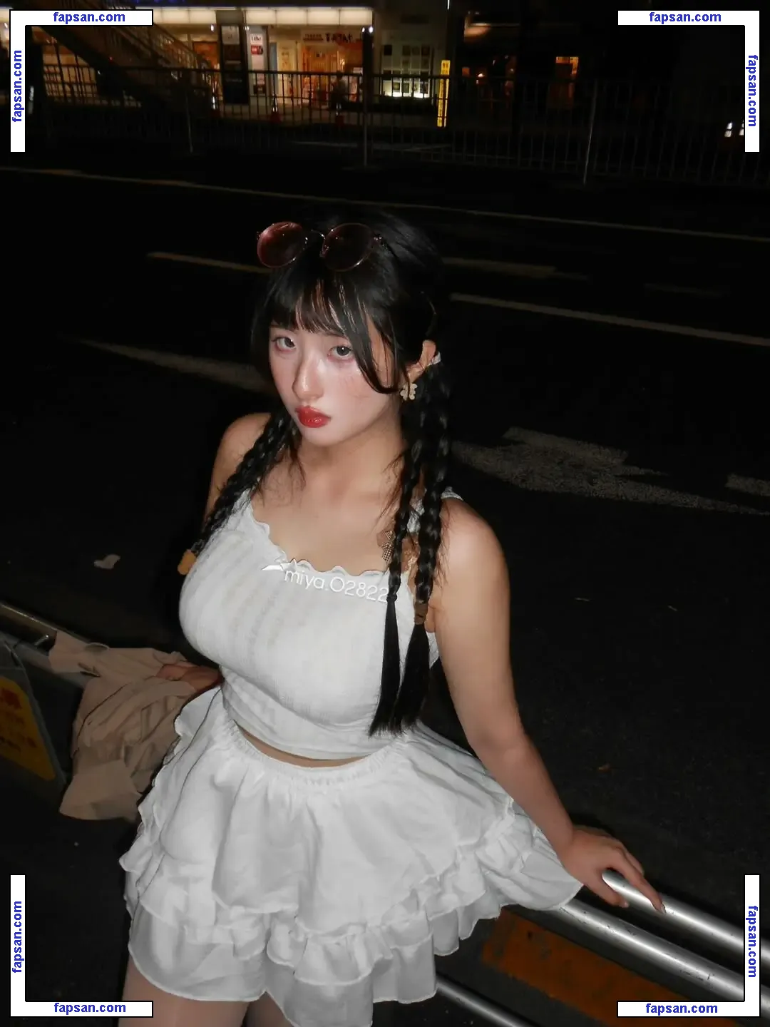 Miya.02822 голая фото #0011 с Онлифанс