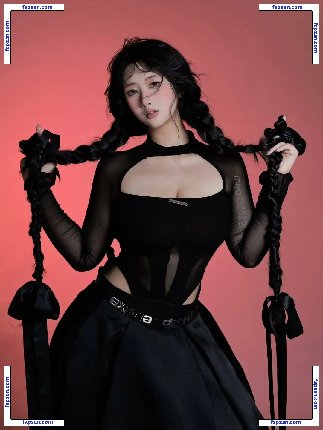 Miya.02822 голая фото #0019 с Онлифанс