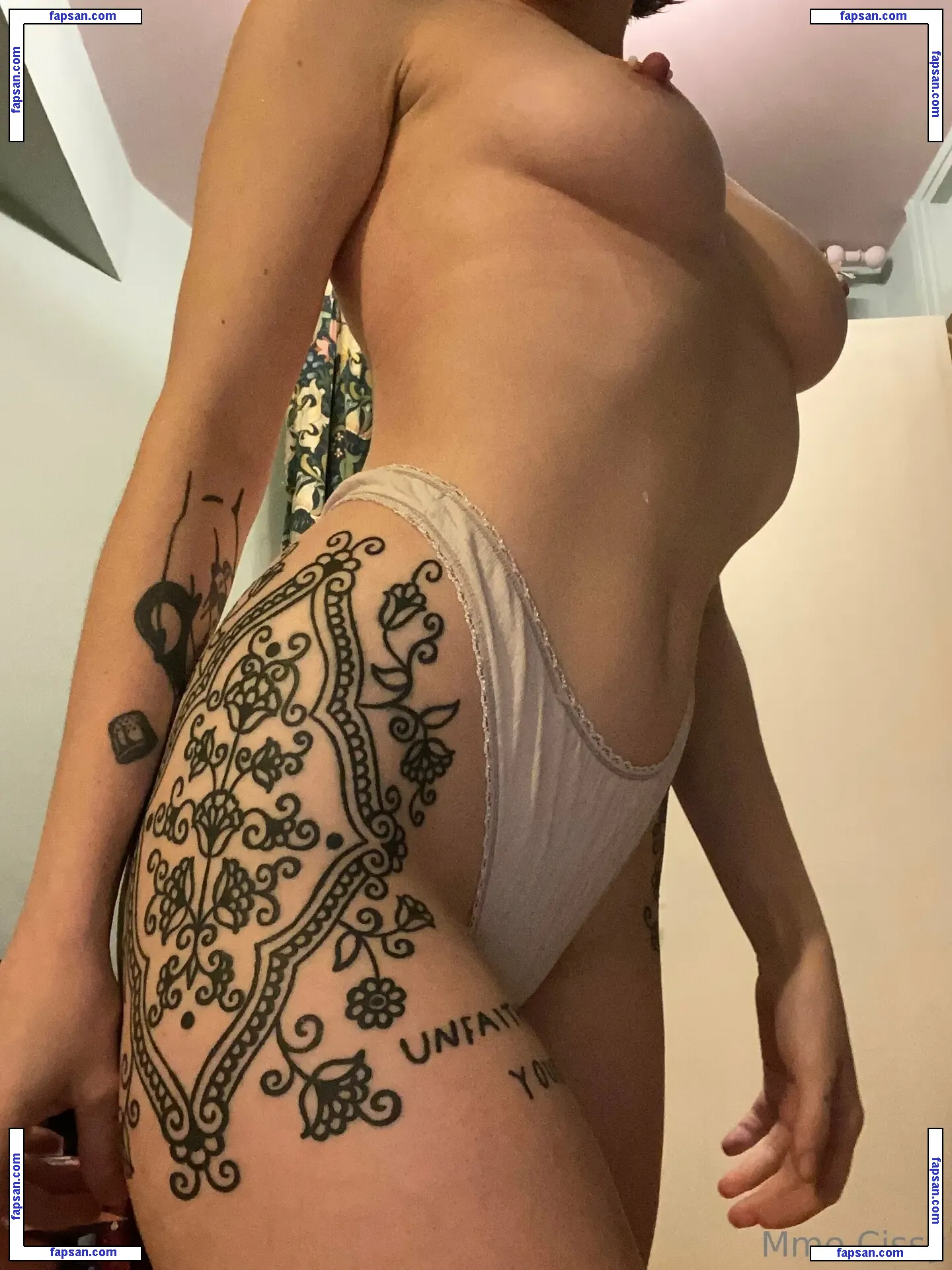 mmecissysubs nude photo #0006 from OnlyFans