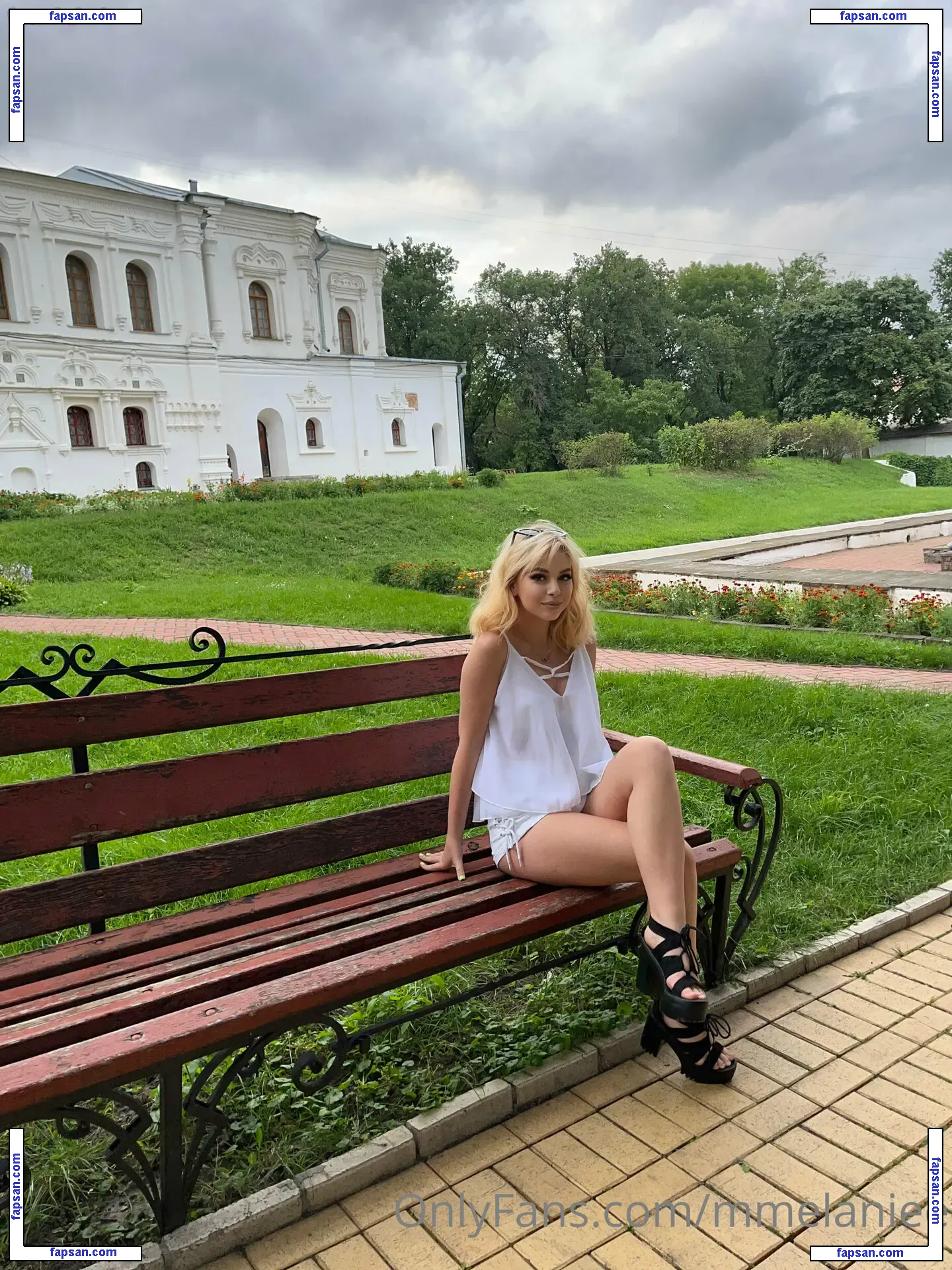 mmelaniee nude photo #0027 from OnlyFans