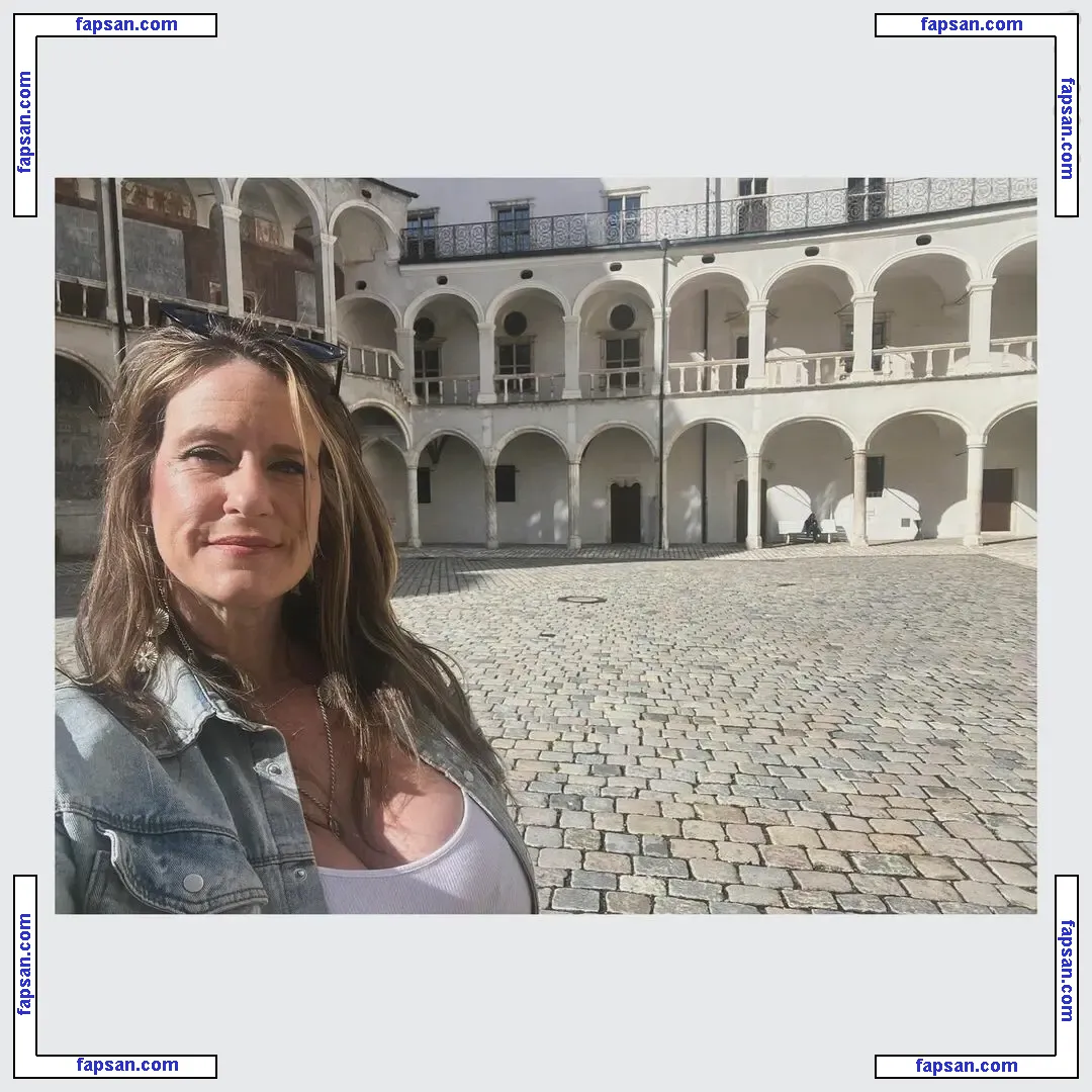 mmmaaarrryyyyyy nude photo #0001 from OnlyFans