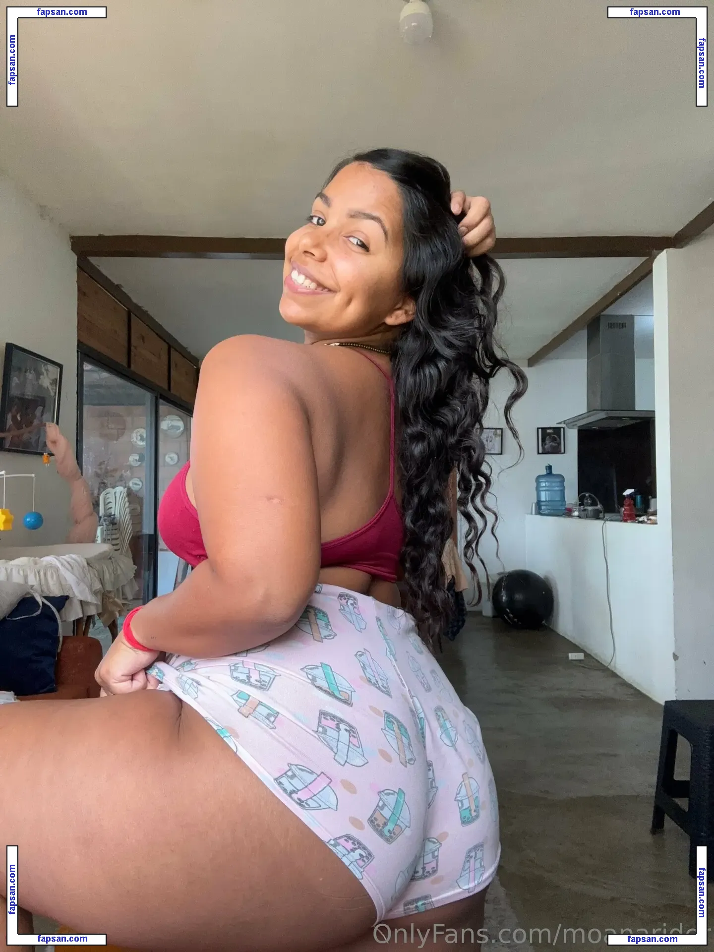 moanarider голая фото #0023 с Онлифанс