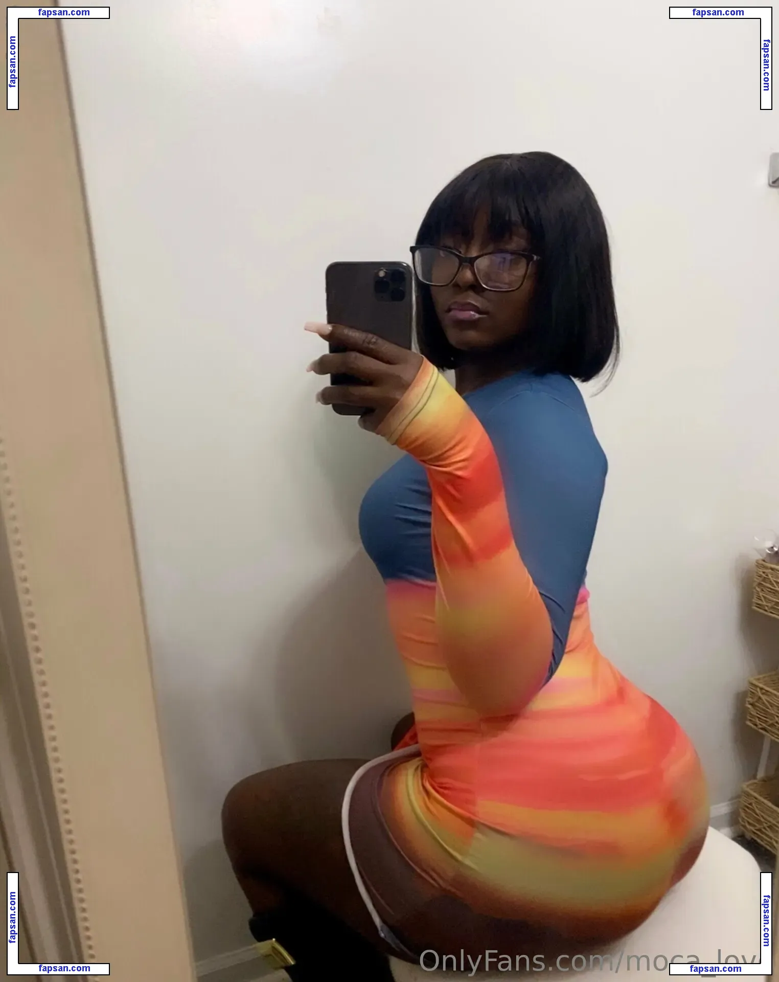 moca_love nude photo #0009 from OnlyFans