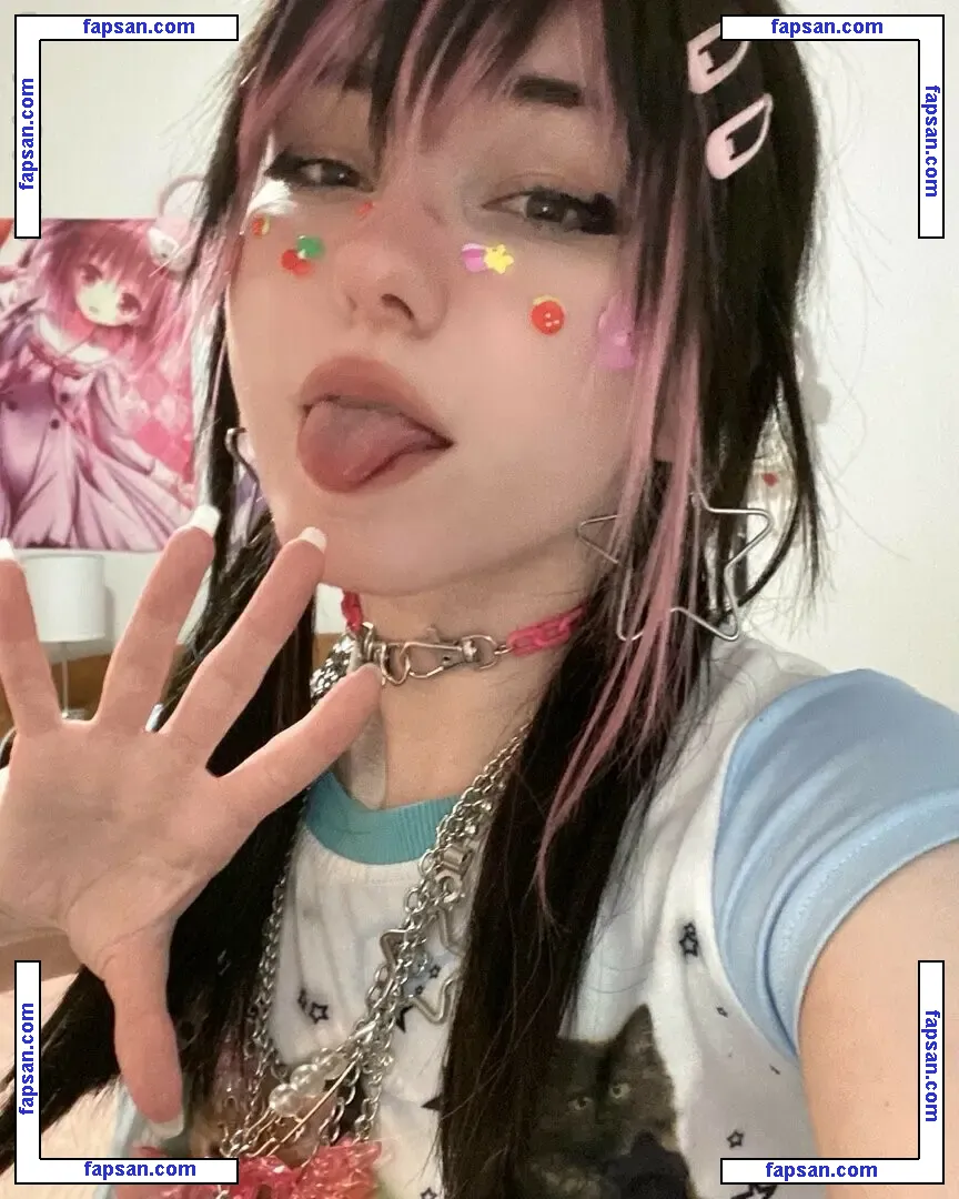 Moeponz / Cherryponz / Frill nude photo #0007 from OnlyFans