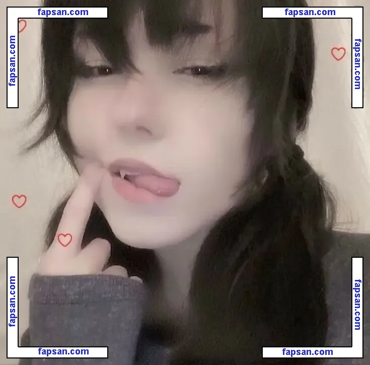 Moeponz голая фото #0005 с Онлифанс