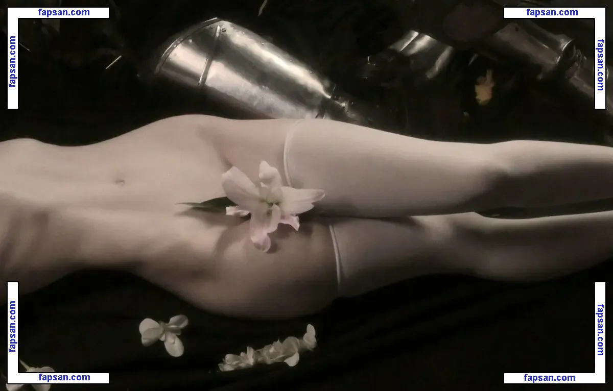 mollb_cosplay голая фото #0001 с Онлифанс