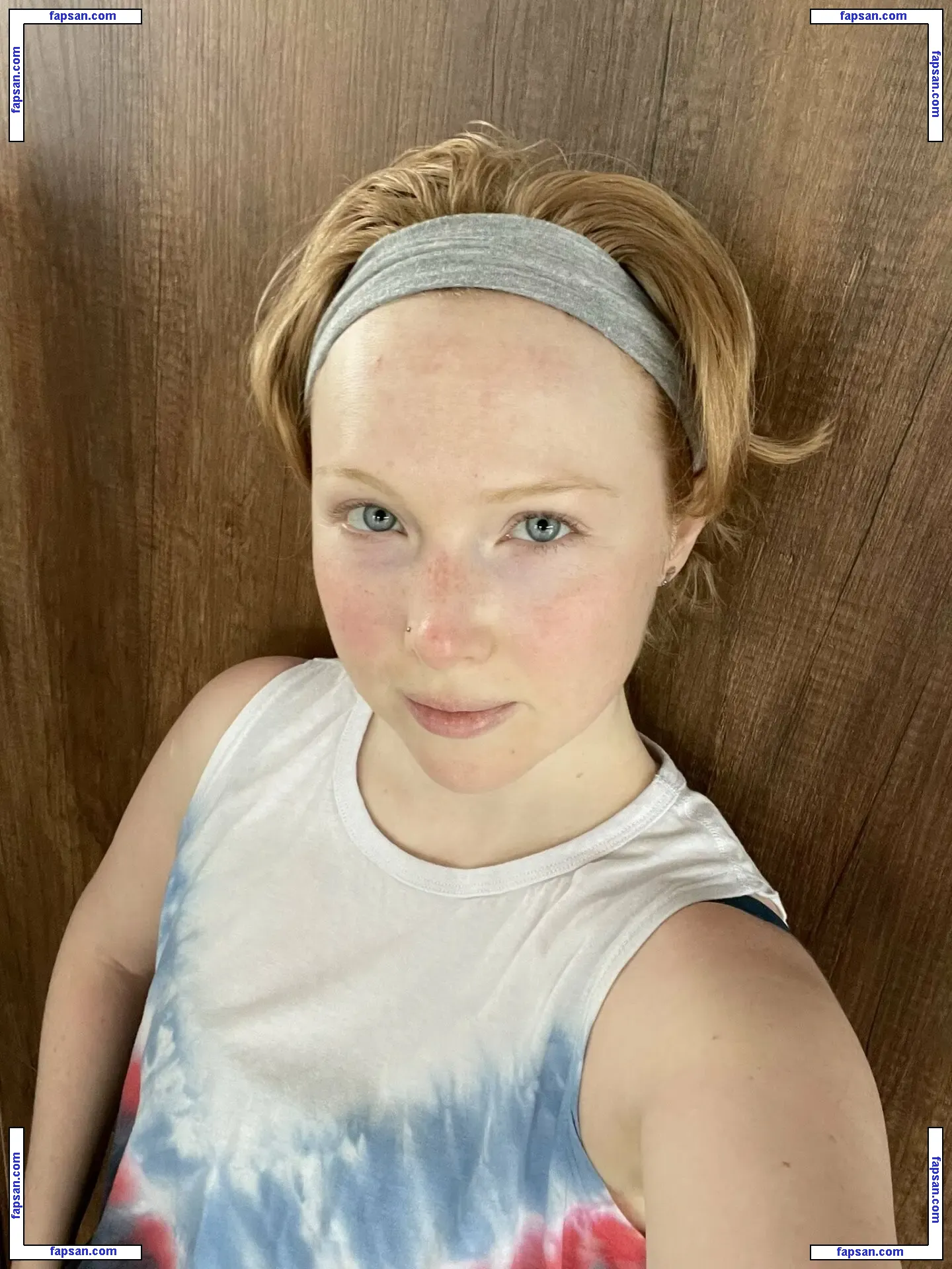 Molly C. Quinn / lassmolly / mollycaitlynquinn nude photo #0005 from OnlyFans