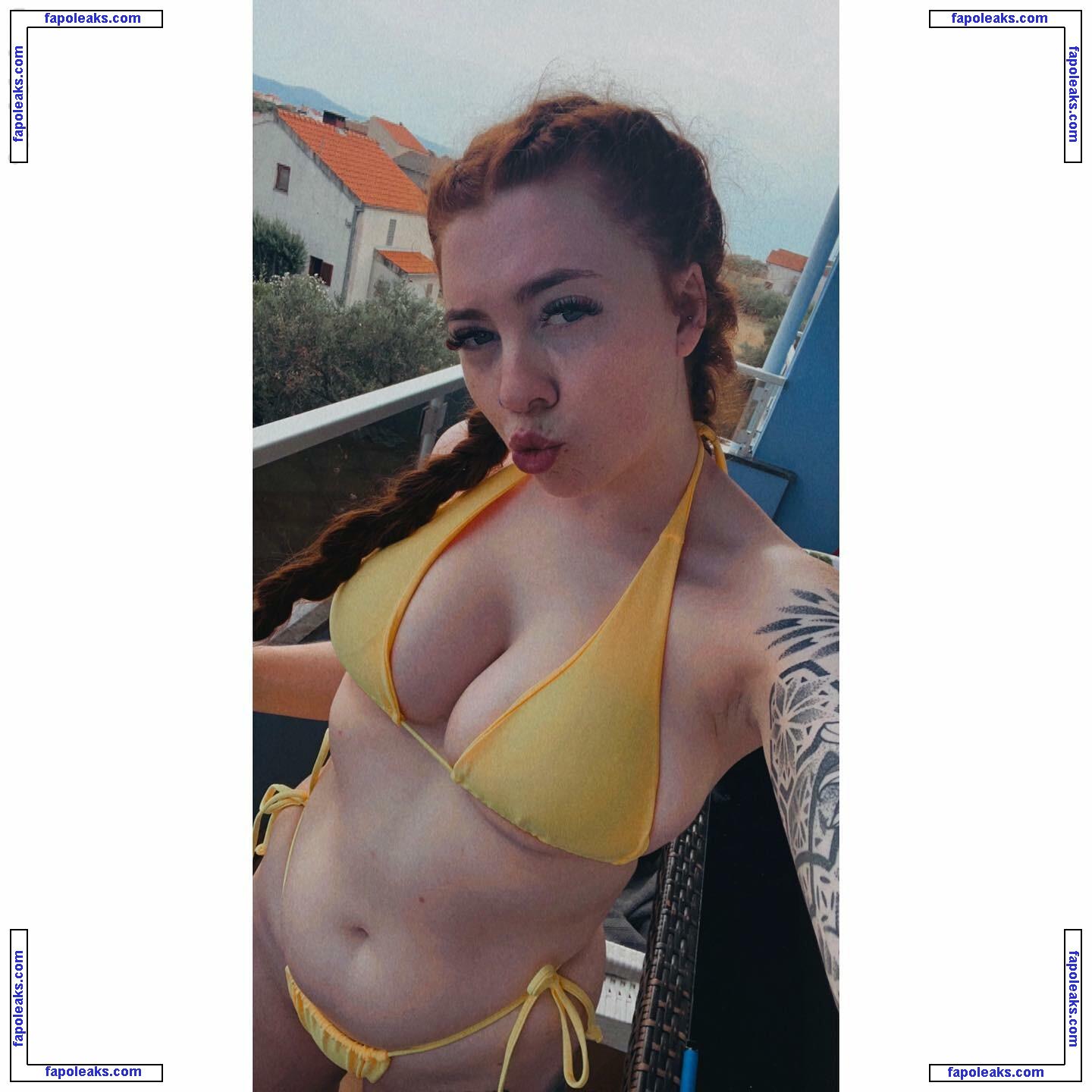 Molly Capper / mollycapper nude photo #0055 from OnlyFans