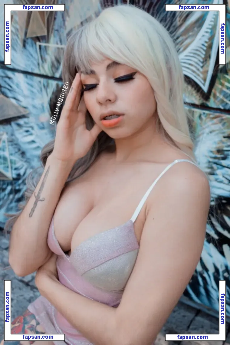Molly Momsen nude photo #0004 from OnlyFans