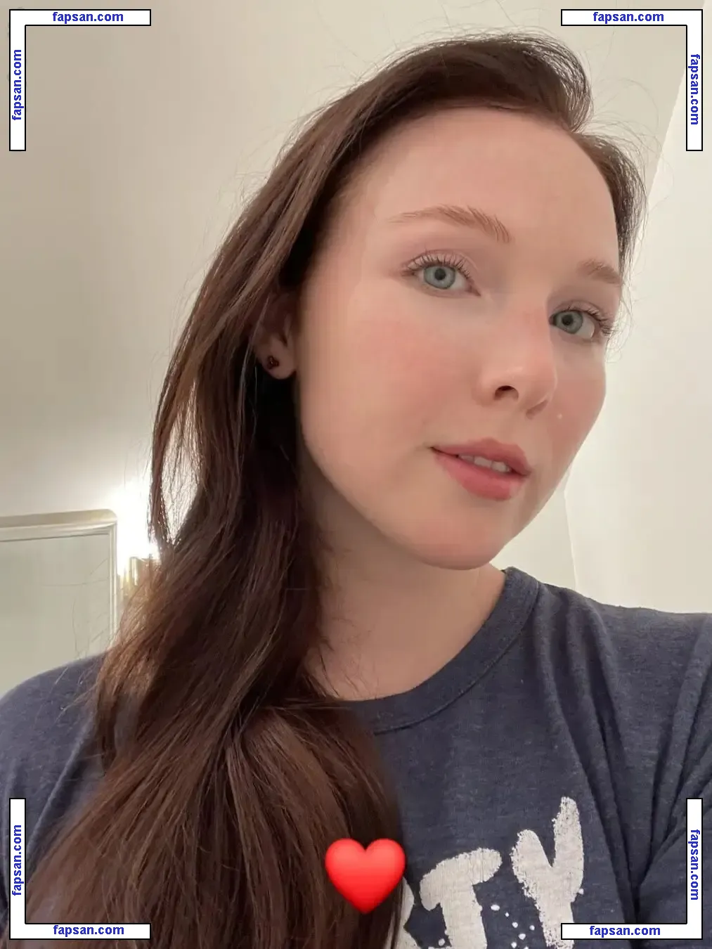Molly Quinn nude photo #0121 from OnlyFans