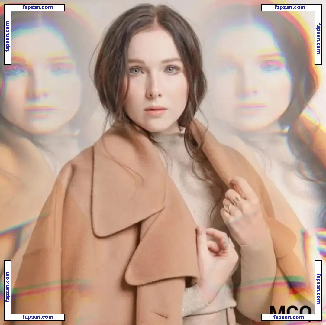 Molly Quinn nude photo #0123 from OnlyFans