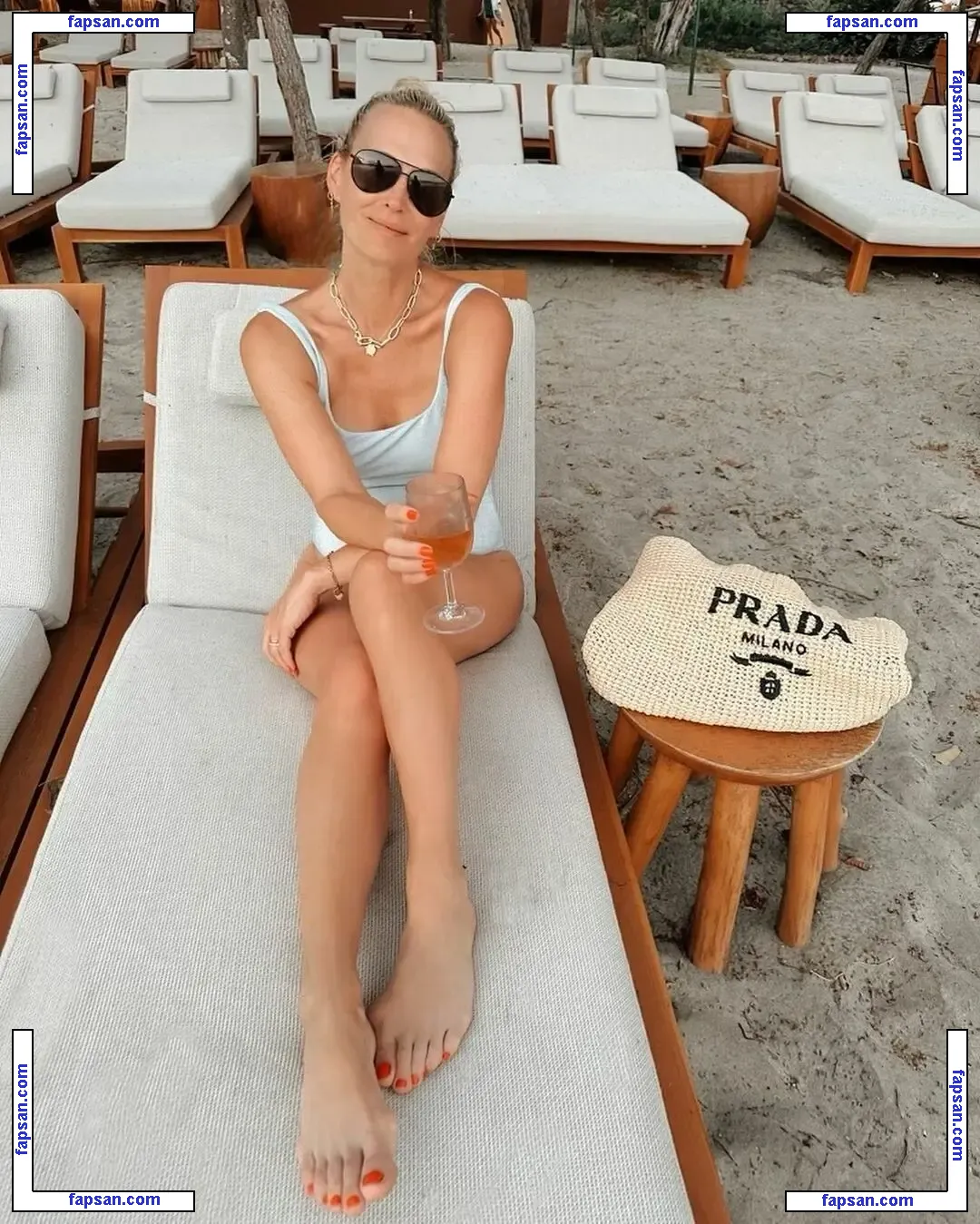 Molly Sims nude photo #0386 from OnlyFans