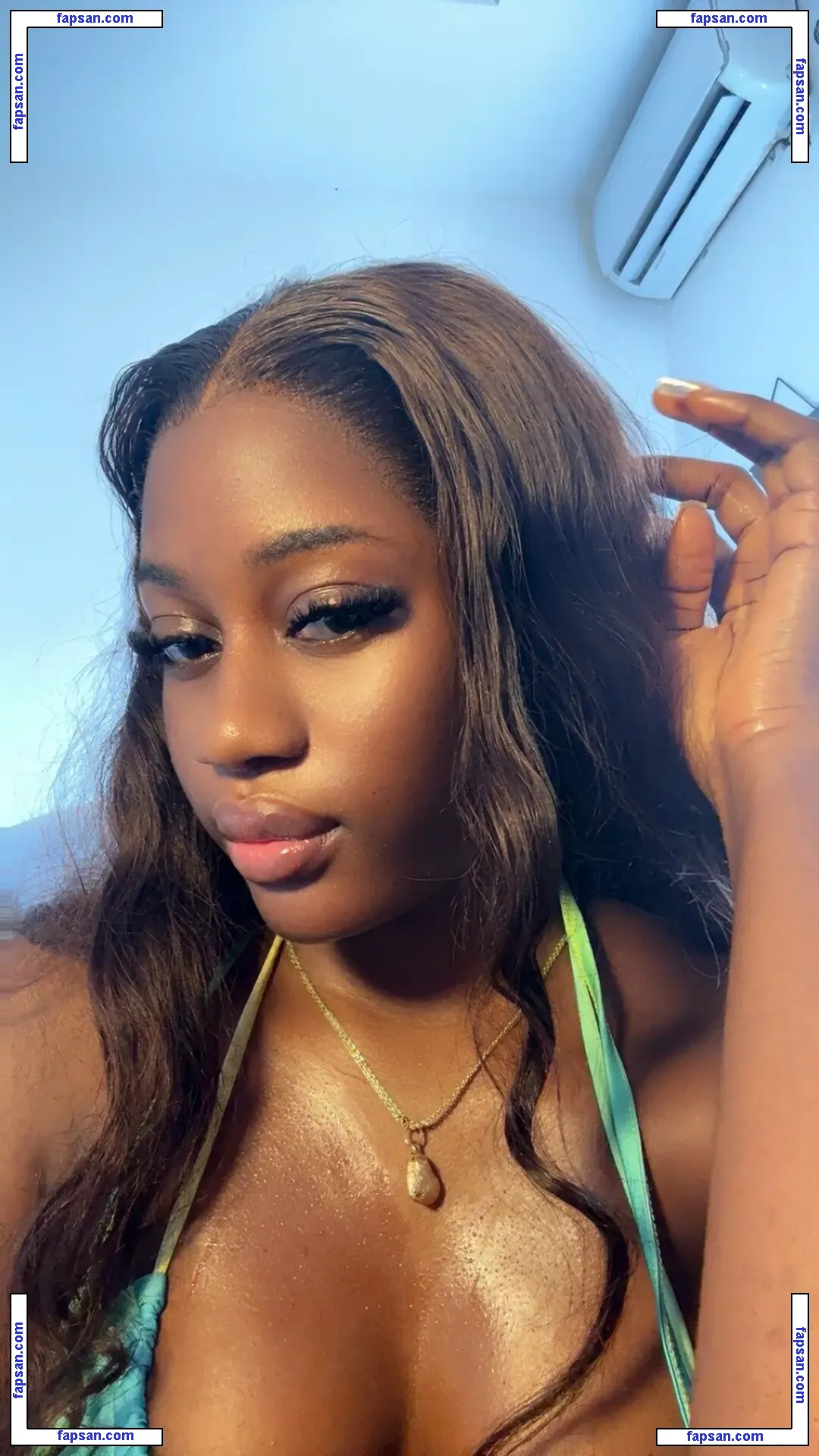 Molly Unruly nude photo #0003 from OnlyFans