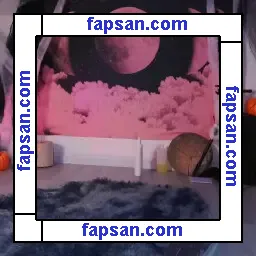 Mollyflwers nude photo #0254 from OnlyFans