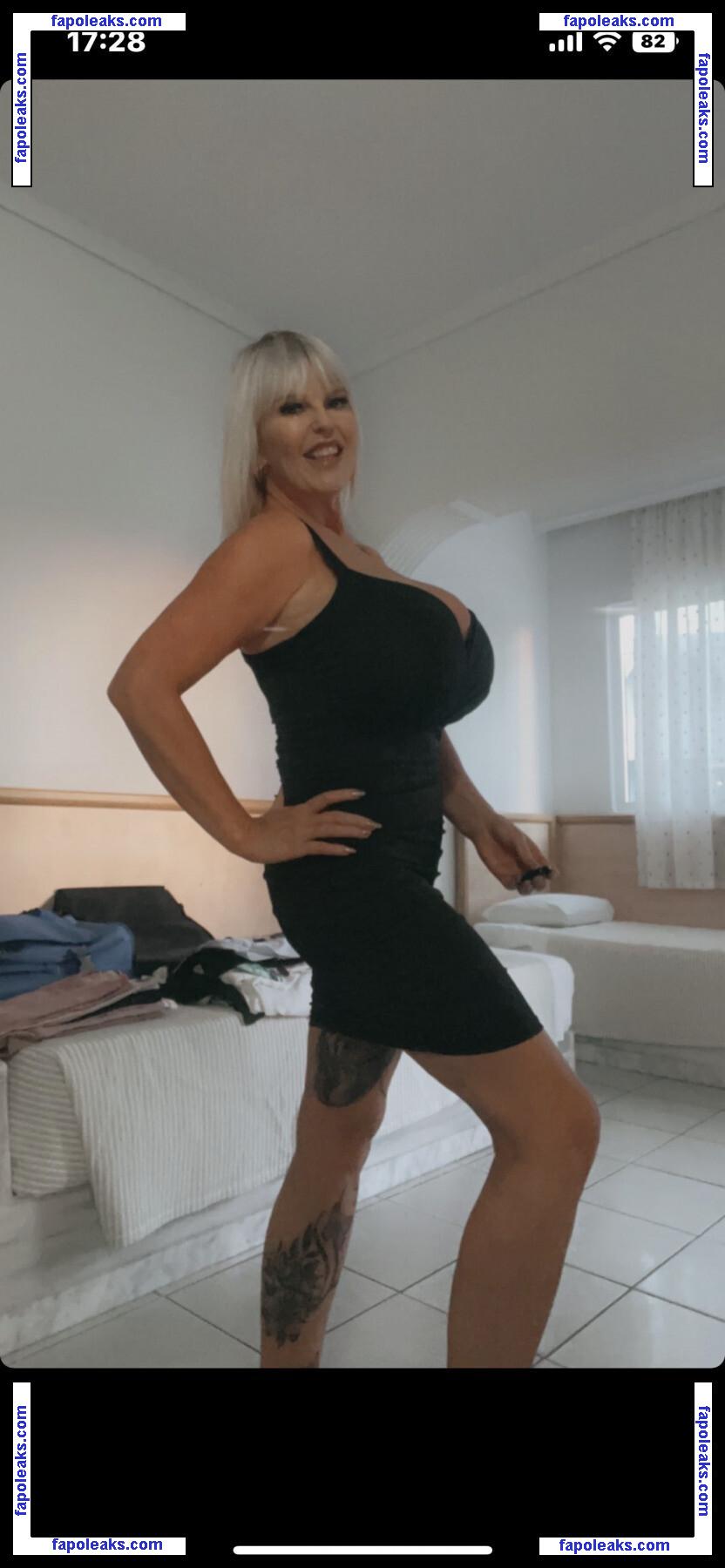 Mollyjfoxx / just_smile_withme_xx nude photo #0050 from OnlyFans