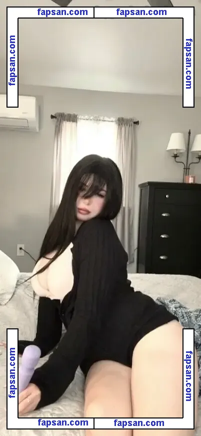 Mollymew2 nude photo #0011 from OnlyFans