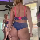 Momma Bombshell nude #0015
