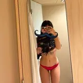 mommyissues9000 nude #0001