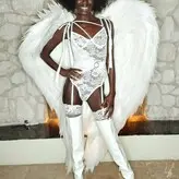 Mona Onyx nude #0009