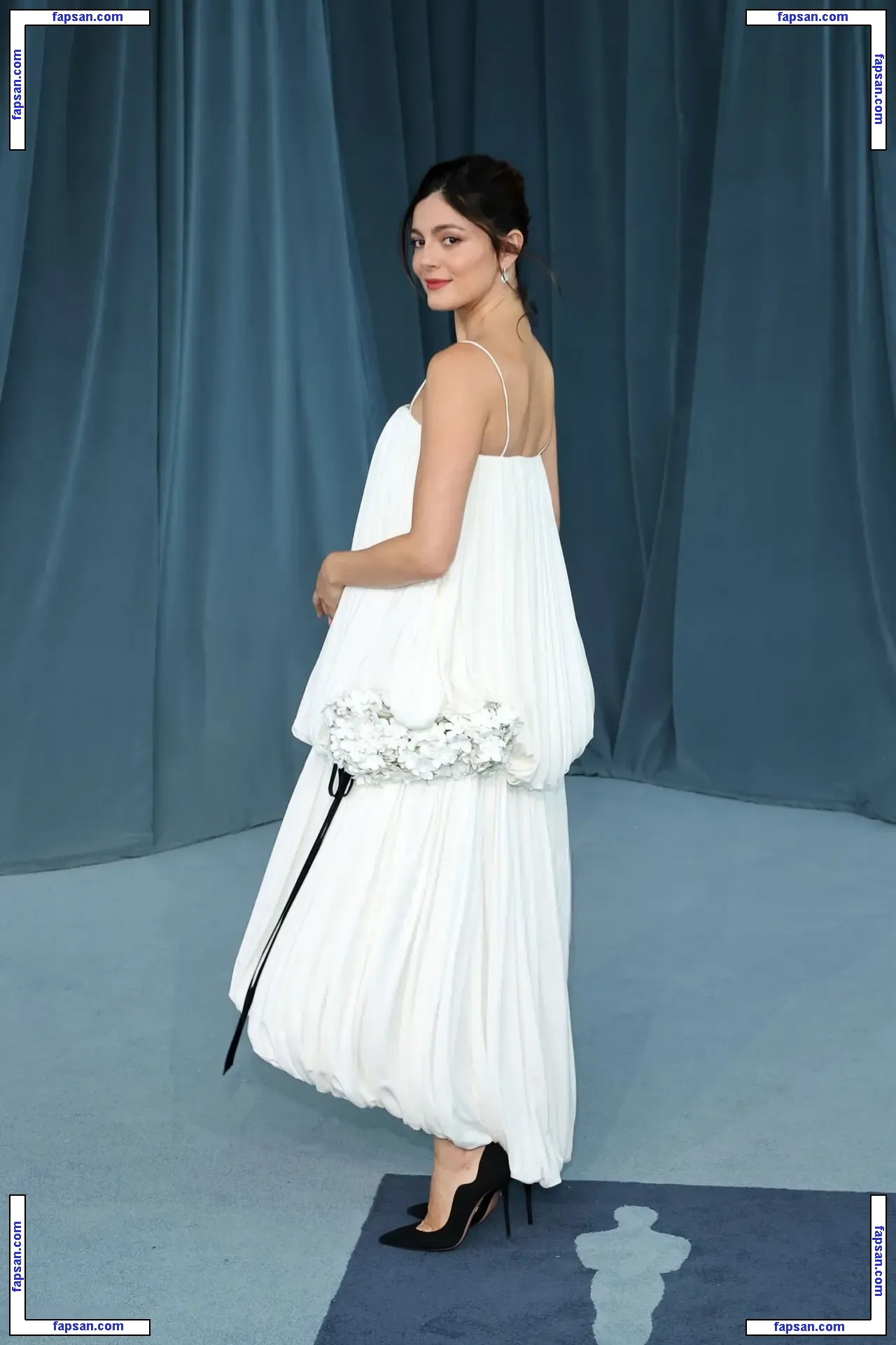 Monica Barbaro голая фото #0140 с Онлифанс