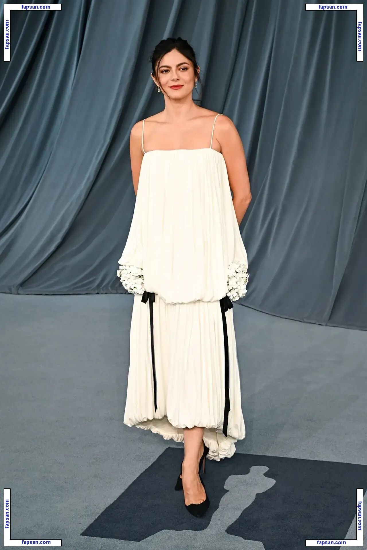 Monica Barbaro голая фото #0142 с Онлифанс