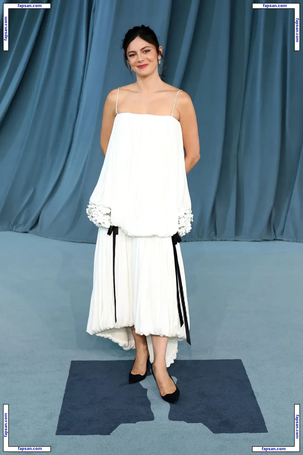 Monica Barbaro голая фото #0148 с Онлифанс