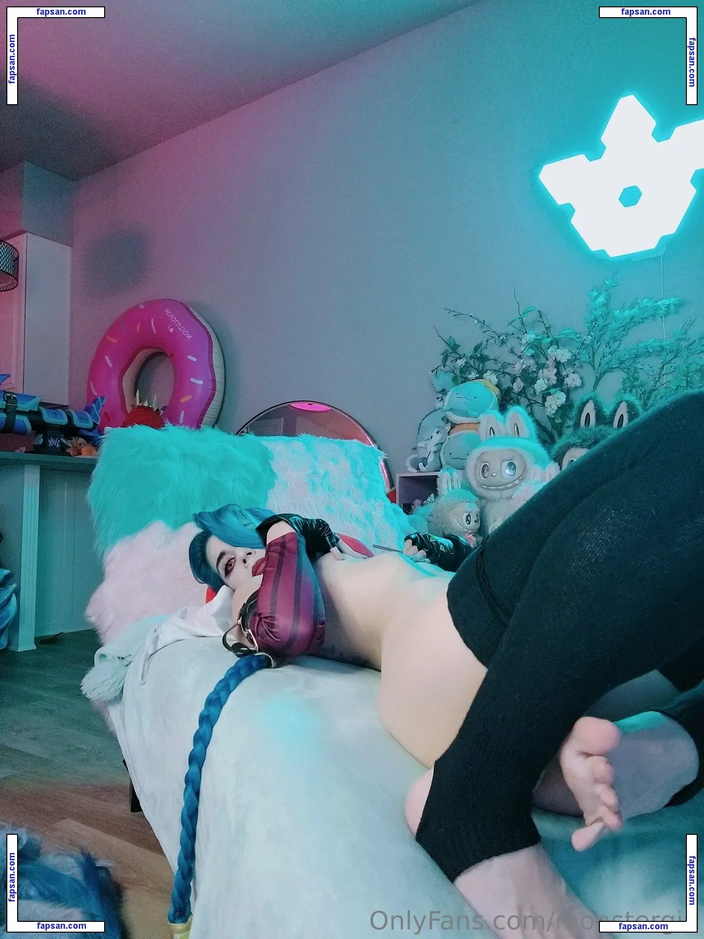 MonsterGirl nude photo #0049 from OnlyFans