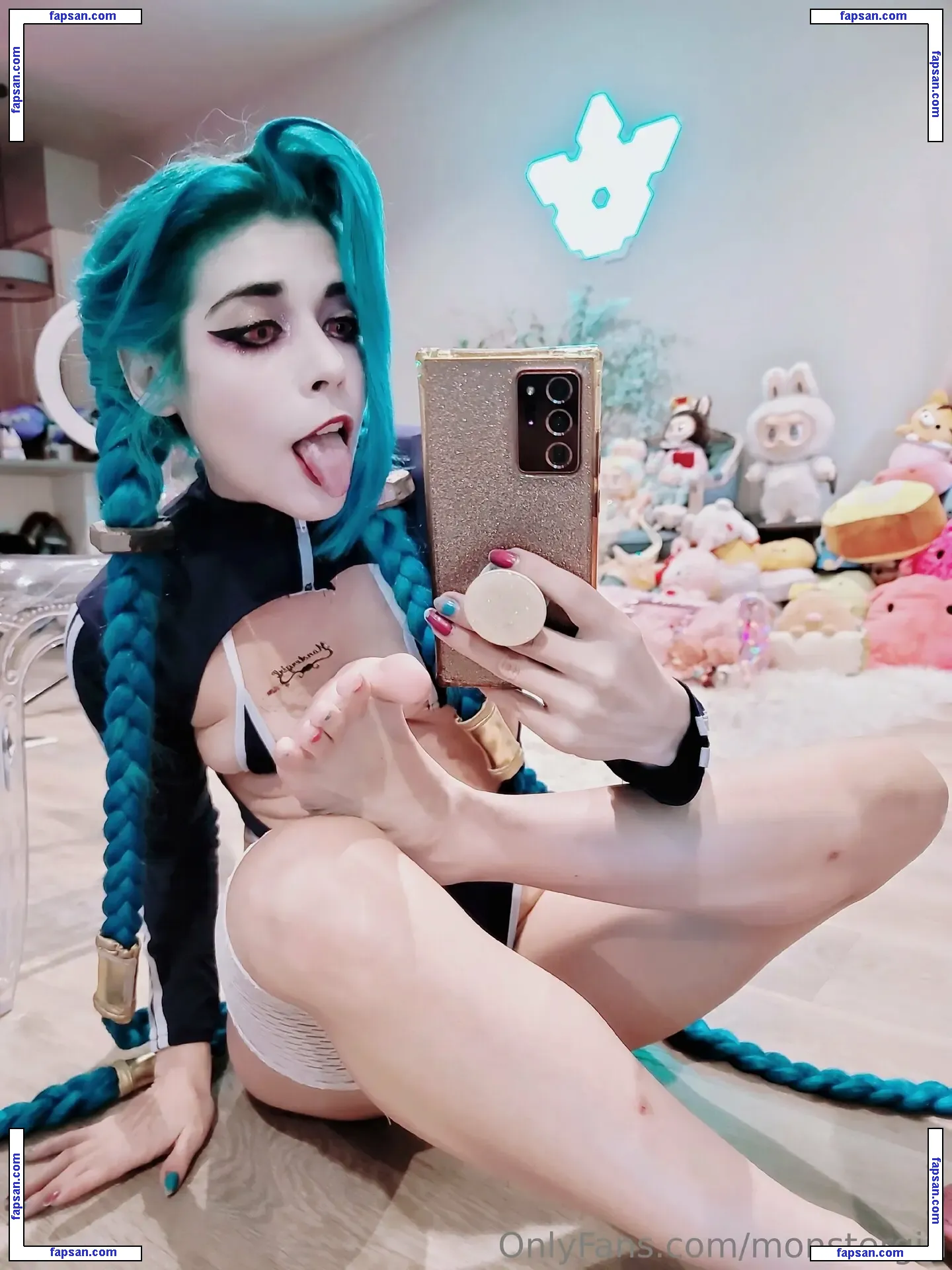 MonsterGirl nude photo #0073 from OnlyFans