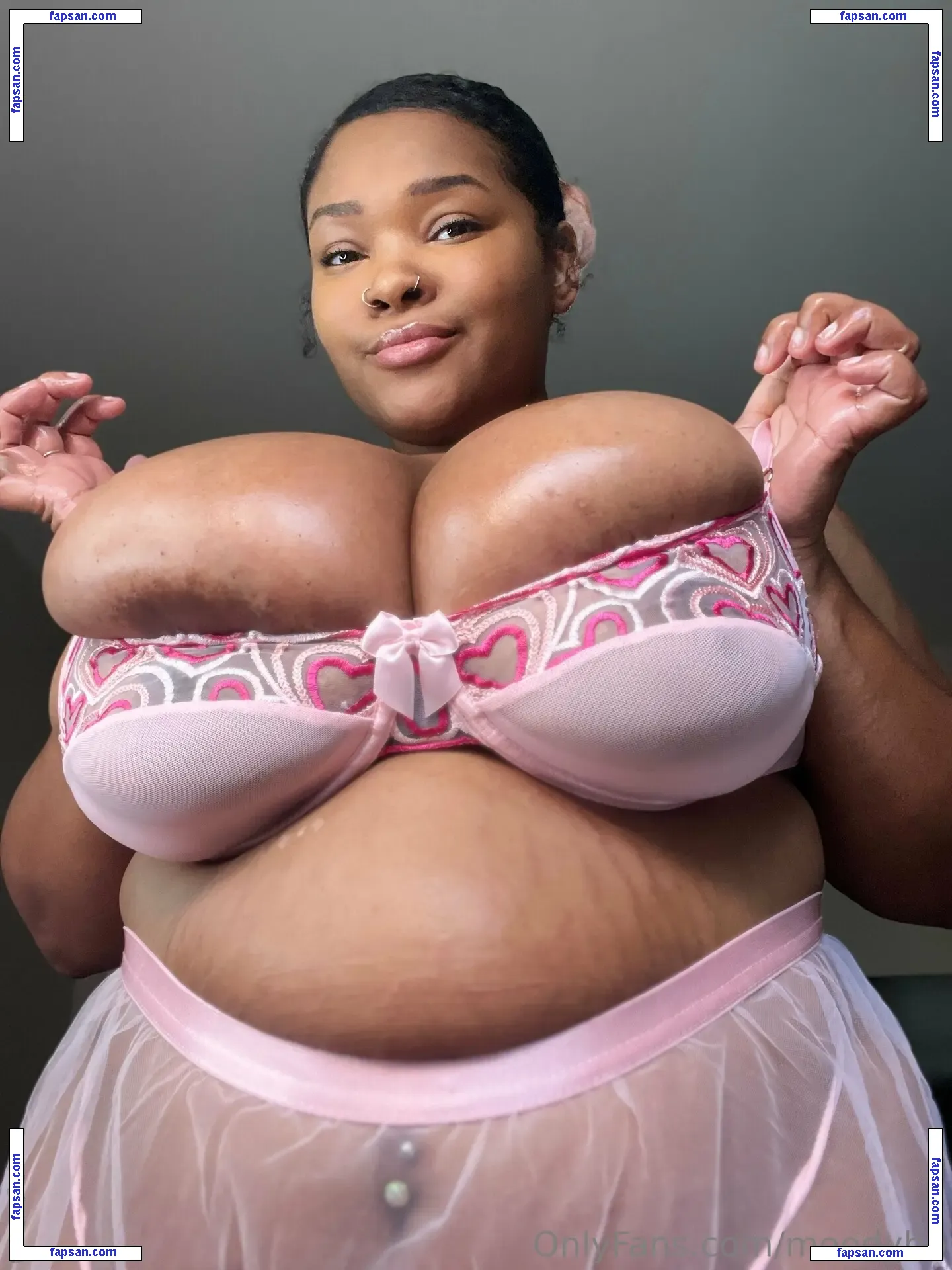 moodybb nude photo #0119 from OnlyFans