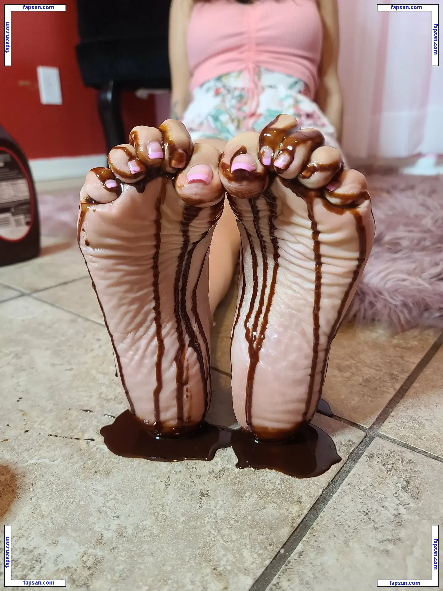 moon_soles2 nude photo #0018 from OnlyFans