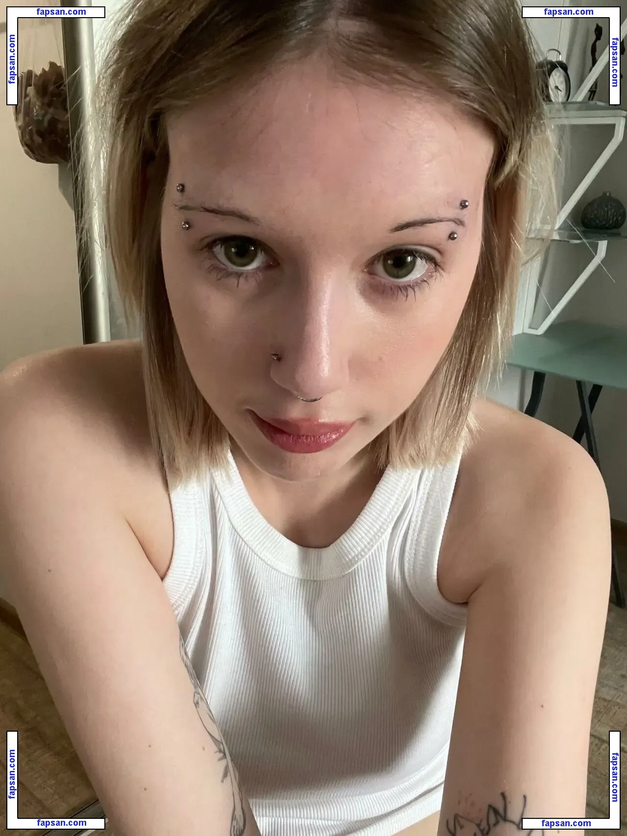 moonlit_delirium голая фото #0005 с Онлифанс